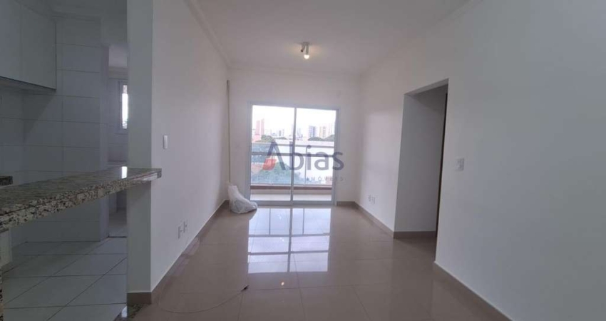 Apartamento com 3 quartos para alugar na Rua Cap. Adão Pereira de Souza Cabral, 770, Centro, São Carlos
