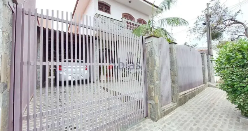 Casa com 3 quartos para alugar na Rua Bpo. César Dacorso Filho, 1074, Vila Carmem, São Carlos