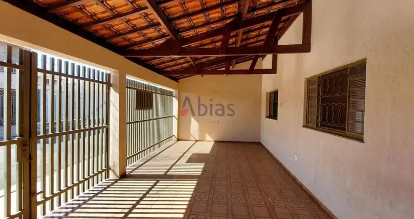 Casa com 2 quartos para alugar na Rua Antônio Narvais, 260, Vila Brasília, São Carlos