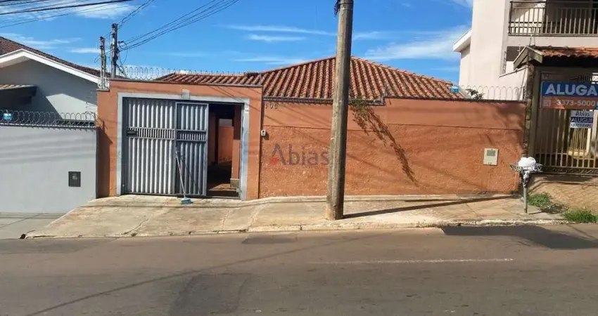 Casa à Venda em Jardim Bandeirantes, São Carlos: 5 Quartos, 210m²