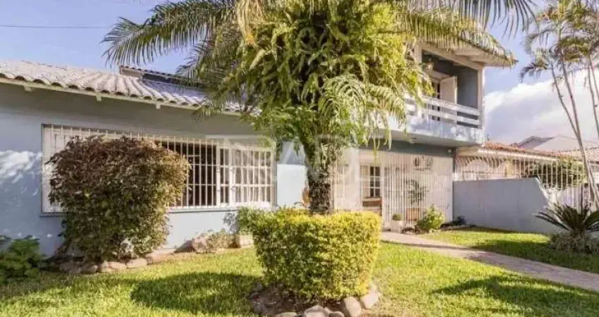 Casa com 4 quartos à venda na Rua Paulo Derly Strehl, 235, Espírito Santo, Porto Alegre
