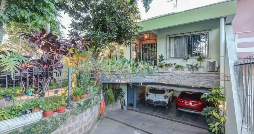 Casa com 3 quartos à venda na Rua Derocy Giácomo da Silva, 110, Vila Nova, Porto Alegre