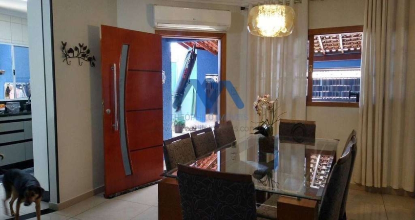 Linda Casa Térrea à Venda no Bairro Piazza di Roma II
