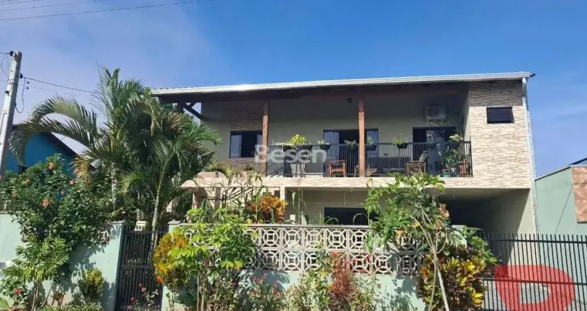 Ótimo sobrado localizado no bal.volta ao mundo apenas 470mtrs do mar