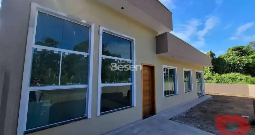 Casa com 3 quartos sendo 01 suite, balneário princesa do mar, bairro centro região com moradores fixos