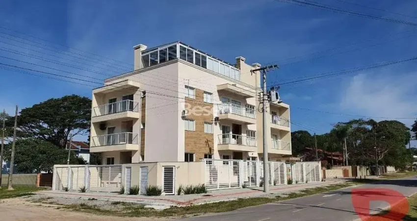 APARTAMENTO COM 02 QUARTOS (01 SUÍTE) NO BALNEÁRIO RAINHA DO MAR - APENAS 230 METROS DA PRAIA