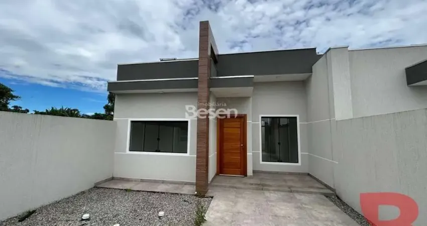 CASA COM EXCELENTE LOCALIZAÇÃO POR R$ 340.000,00 (02 DORMITORIOS, BANHEIRO SOCIAL, SALA E COZINHA, VAGA DE GARAGEM)