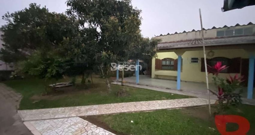 CASA NO BAIRRO ITAPEMA DO NORTE, PRÓXIMO A TERCEIRA PEDRA - MEDINDO 124,12m²