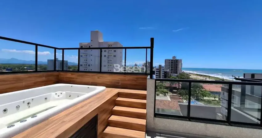 Coberturas a 150 metros do mar, com excelente localização, a apenas 150 metros da praia!