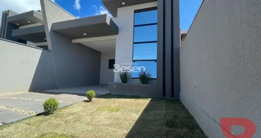 Residência nova em alvenaria, aproximadamente 650 metros do mar.