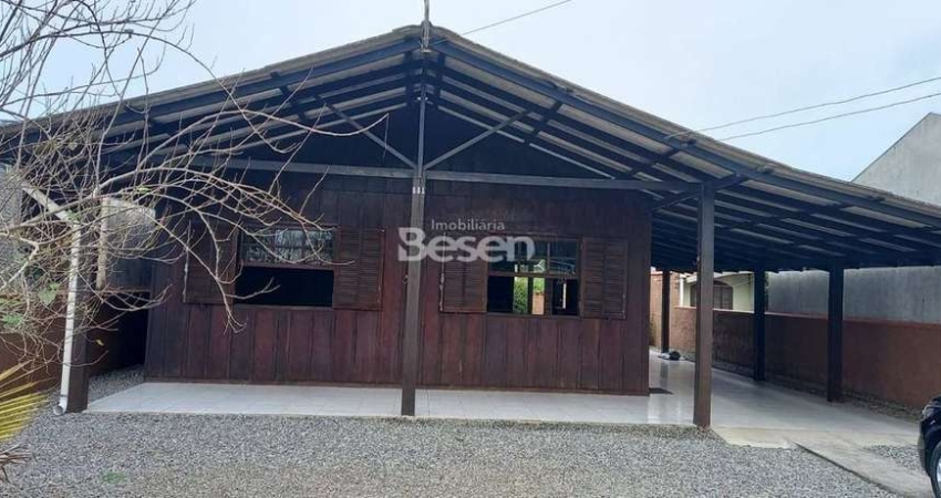 CASA EM MADEIRA EM PERFEITA CONSERVAÇÃO COM 140,00M², NO BALNEÁRIO ITAPEMA DO SAI