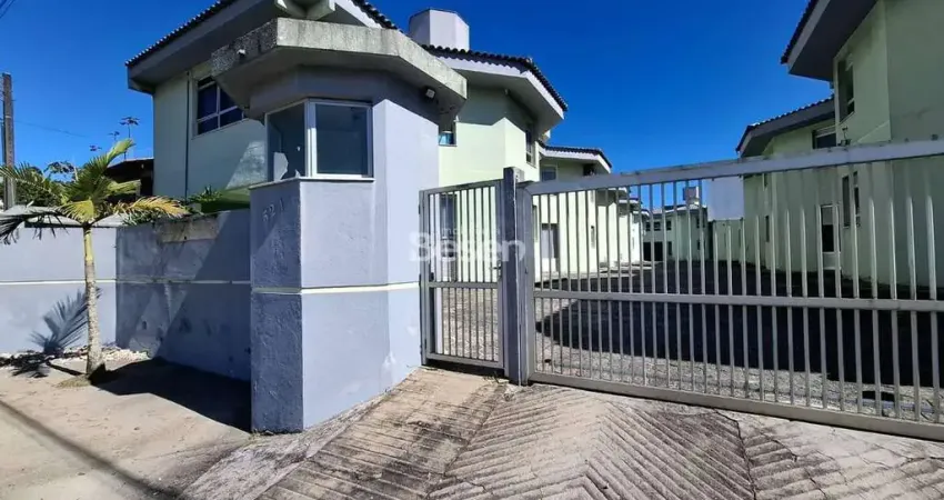Casa com 3 quartos à venda na Rua 561 São João Maria Vianney, 524, Cambijú, Itapoá