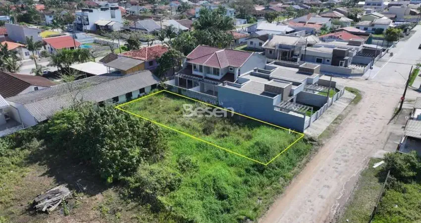 Excelente opção de terreno em itapoá, já aterrado próximo ao mar!