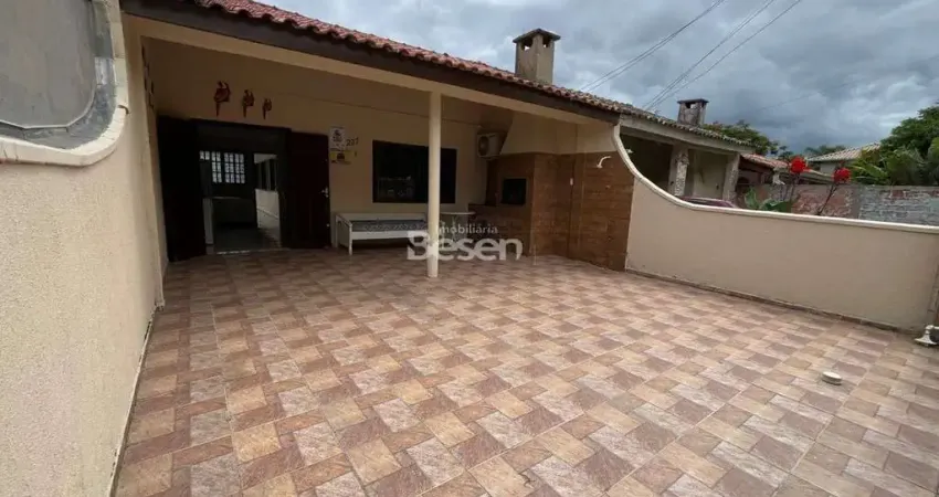 Casa com 3 quartos à venda na Rua 420 Avelino Enoch Rodrigues Vieira, 257, Barra do Sai, Itapoá