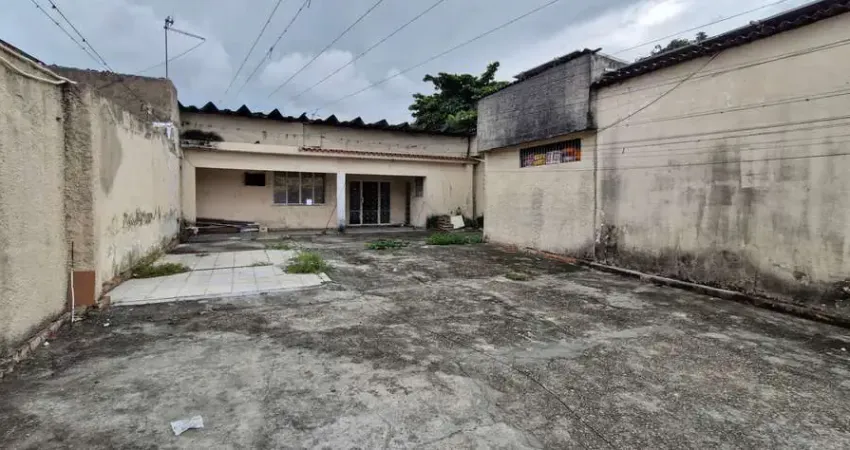 Excelente loja copm área total de 300 m² na Estrada Rio do A, em Campo Grande, Rio de Janeiro/RJ