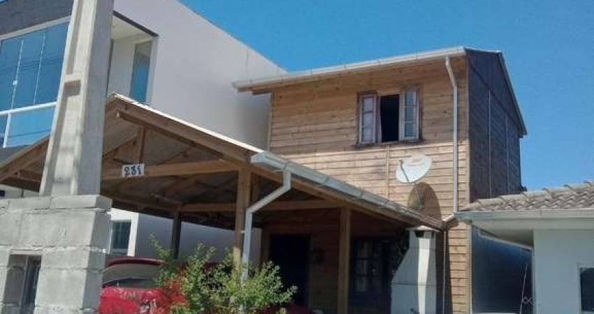 Casa à venda em Florianópolis, São João do Rio Vermelho, com 1 quarto, com 70 m²