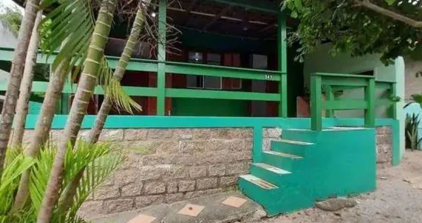 Casa à venda em Florianópolis, Ingleses do Rio Vermelho, com 2 quartos, com 220 m²
