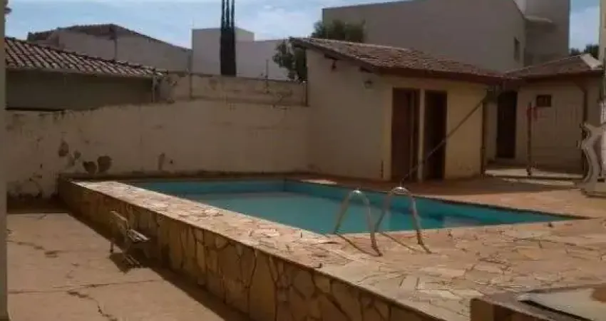 Casa com 4 dormitórios à venda, 300 m² por R$ 1.600.000,00 - Jardim Paulista - Bauru/SP