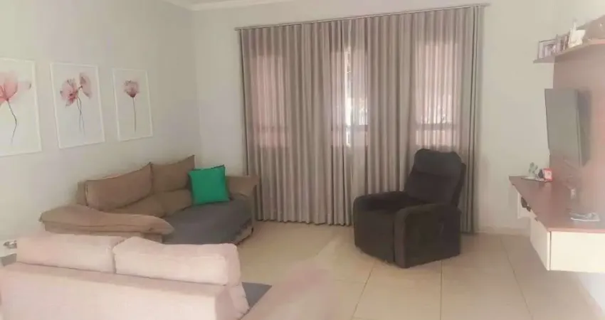 Casa com 3 dormitórios à venda, 220 m² por R$ 580.000,00 - Vila Cardia - Bauru/SP
