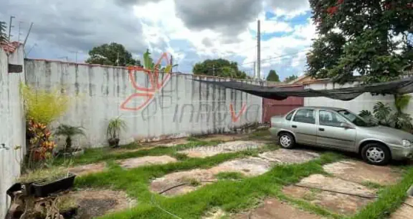 Casa de esquina, Próximo a Avenida Bernardino de Campos- Bauru