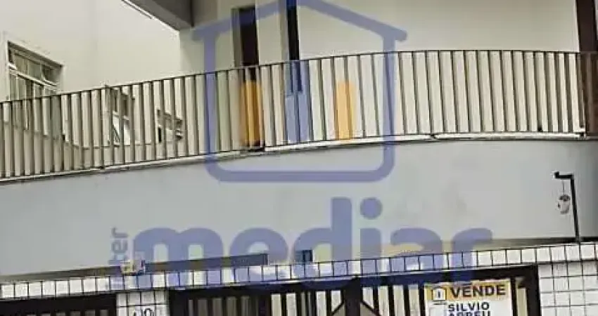 Casa com 3 quartos para alugar na Rua Álvaro Alvim, Embaré, Santos