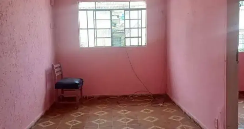 Casa com 2 quartos para alugar na Rua Cenobitas, Vila Constança, São Paulo