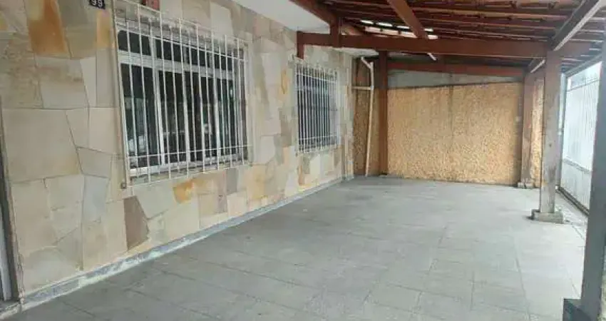 Casa com 3 quartos para alugar na Rua Filomena Maria de Jesus, Jardim Alzira, São Paulo
