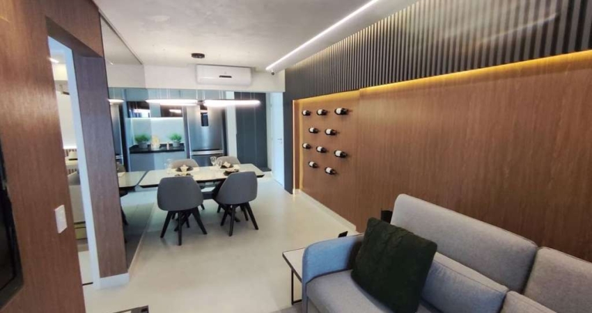 Apartamento com 2 dormitórios à venda, 65 m² por R$ 528.000,00 - Maracanã - Praia Grande/SP