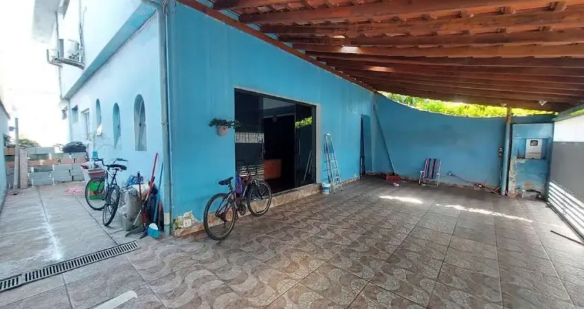 Sobrado com 5 dormitórios à venda, 435 m² por R$ 1.250.000,00 - Boqueirão - Praia Grande/SP