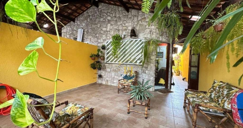 Casa com 3 dormitórios à venda, 111 m² por R$ 550.000 - Ocian - Praia Grande/SP