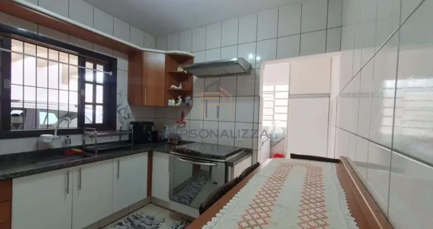 Casa residencial assobradada, em Jardim Morumbi - Jundiai/SP. Localizada proximo a Avenida 9 de Julho e Rua do Retiro
