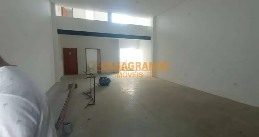 Galpão com mezanino com 110 m² construção em avenida no Jardim Santa Julia