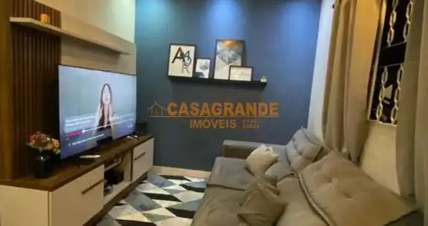 Casa à Venda em Condomínio, 3 quartos, 1 suíte, 2 vagas - 75m2