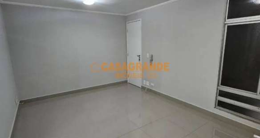 Apartamento com 2 quartos à venda no Residencial Esther, Floradas de São Jo