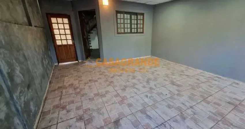 Casa com 3 quartos no Jardim das Indústrias