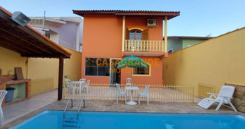 Casa com 04 quartos, 210m² no  Jardim Altos de Santana I - Jacareí -SP