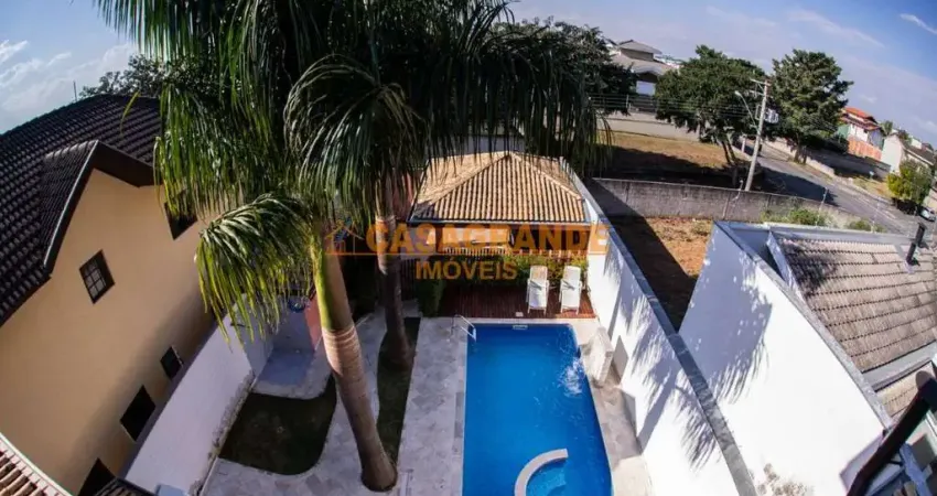 Casa/Sobrado com 03 quartos, 203m² no Loteamento Vila Branca-Jacareí SP