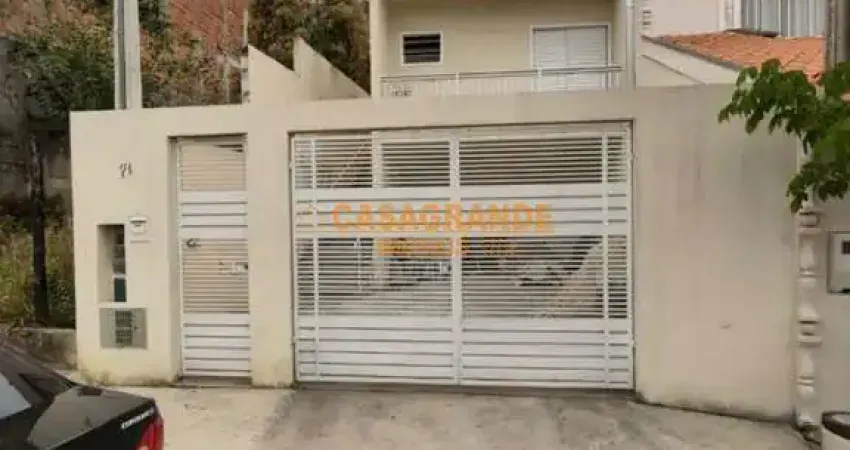 Casa/Sobrado com 02 quartos, 80m² no Jardim dos Bandeirantes - SJC