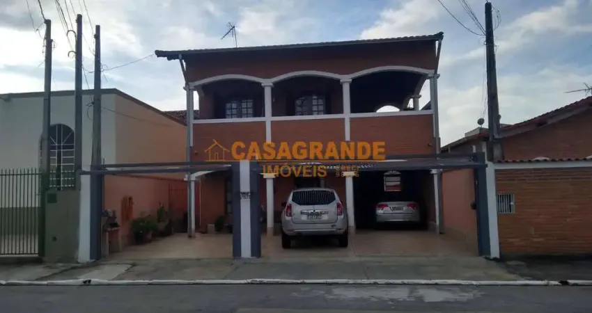 Casa/Sobrado com 05 quartos,  297m² no Vila Industrial  SJC