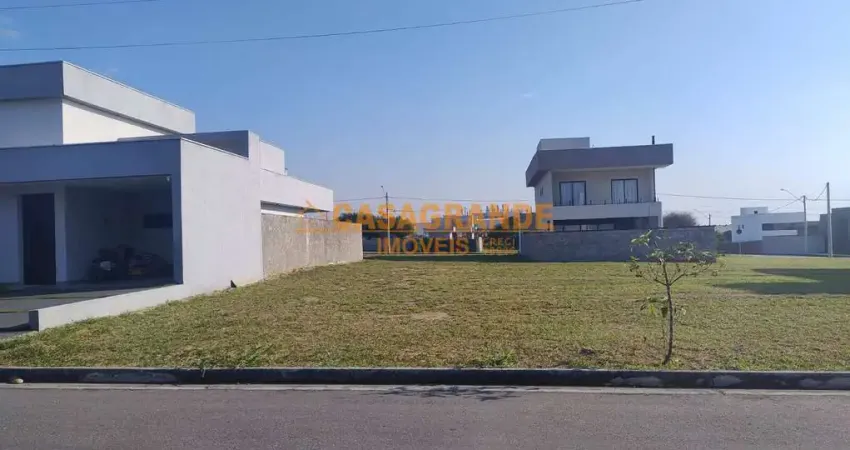 Terreno à Venda no Condomínio Vereda dos Campos - Eugênio de Melo - 250m²