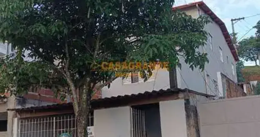Casa/Sobrado com 03 quartos no Jardim República  SJC