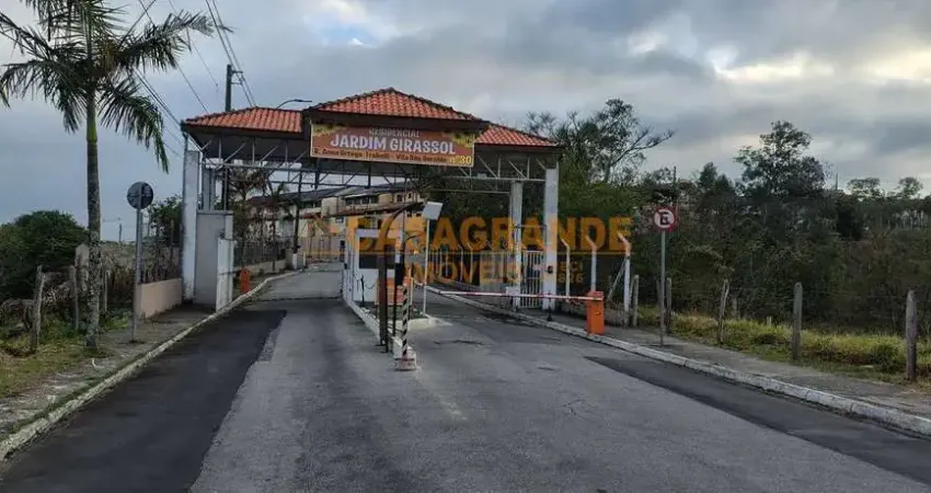 Casa à Venda no Condomínio Jardim do Girassol - 2 quartos - Zona Norte