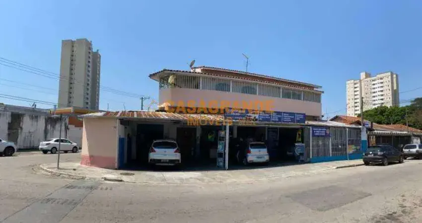 Casa com de 3 quartos com 3 Pontos Comerciais e Edicula Vila TAtetuba