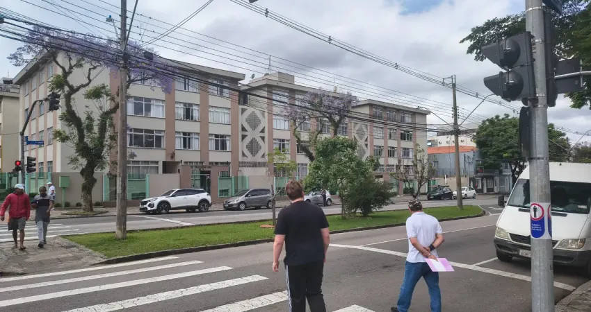 Apartamento com 3 quartos à venda na Avenida Iguaçu, Rebouças, Curitiba
