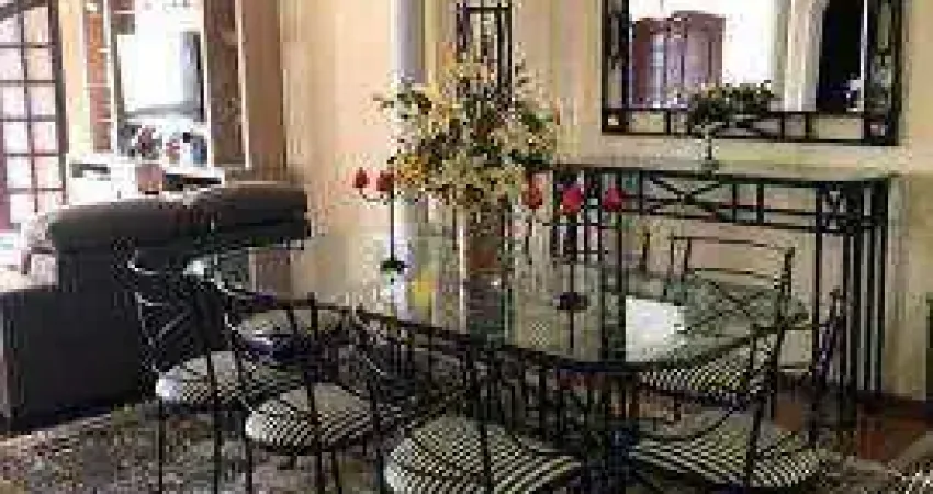 Casa com 3 dormitórios à venda, 350 m² por R$ 1.365.000,00 - Vila Pires - Santo André/SP