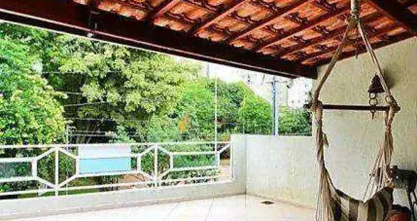 Casa com 3 dormitórios à venda, 190 m² por R$ 600.000,00 - Vila Floresta - Santo André/SP