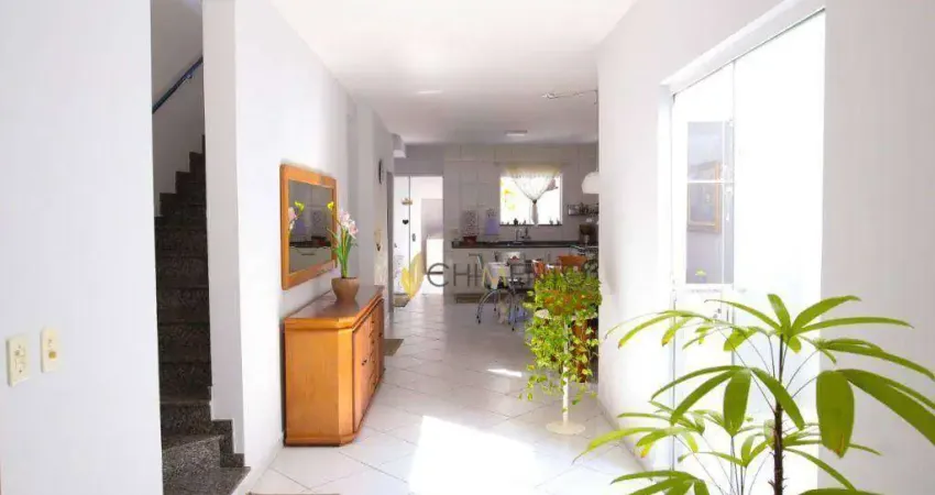 Casa com 3 dormitórios à venda, 196 m² por R$ 989.000 - Jardim - Santo André/SP