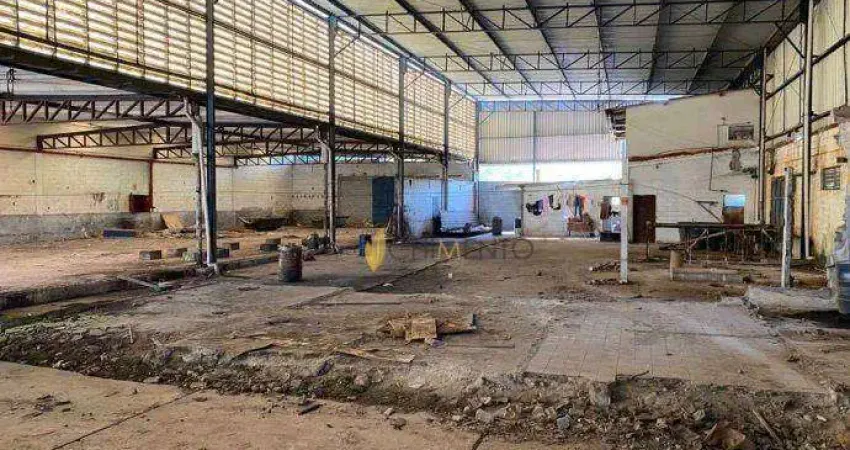 Galpão para alugar, 2800 m² por R$ 17.800,00/mês - Centro - Ribeirão Pires/SP