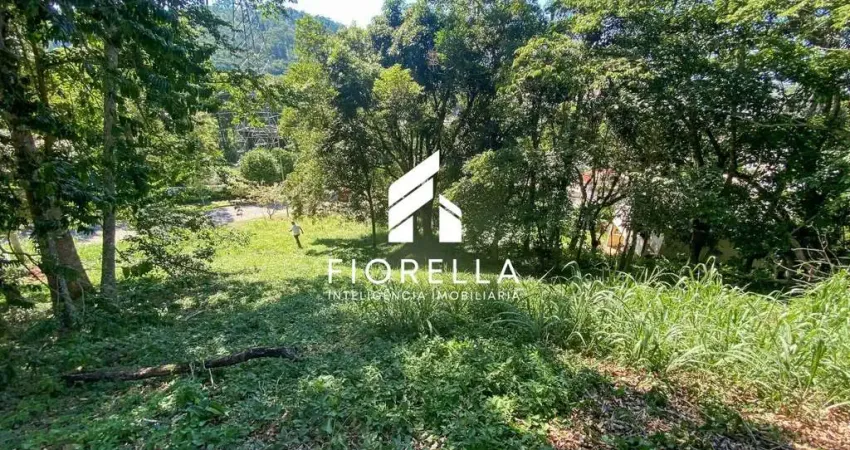 Terreno em condomínio fechado com 700.16m², no bairro córrego grande em florianópolis - sc