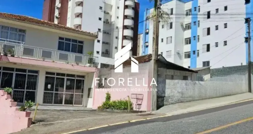 Terreno com 1.368,36m² no bairro estreito - florianópolis- sc